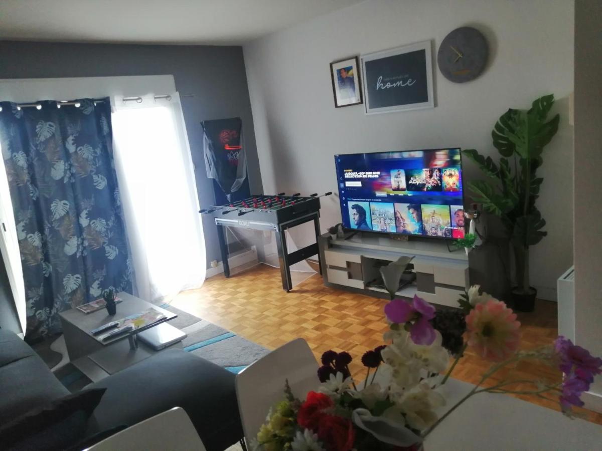 Chambre Dans Appartement A Niort Exterior foto